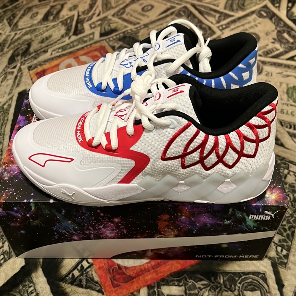 (LAST DAY) Mb.01 Red and Blue MISS MATCH DEADSTOCK